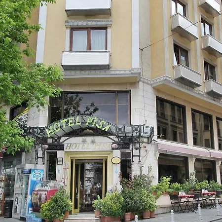 比萨酒店 酒店